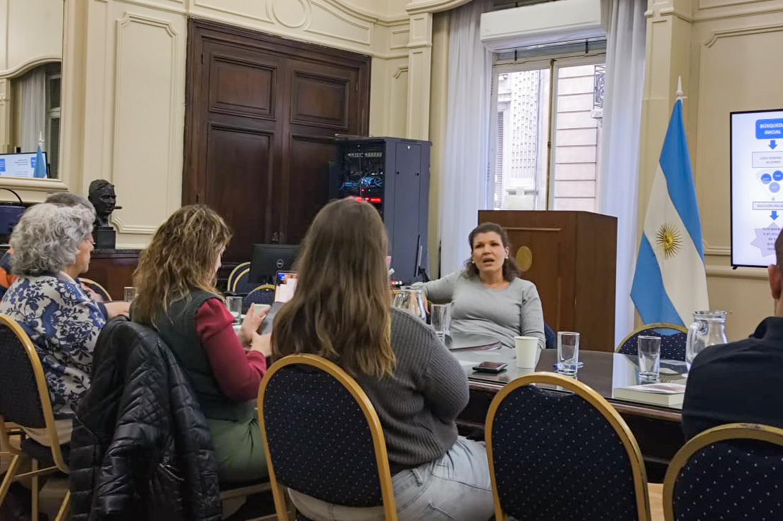 CIAP apresenta experiências em inteligência artificial para políticas públicas na Legislatura de Buenos Aires