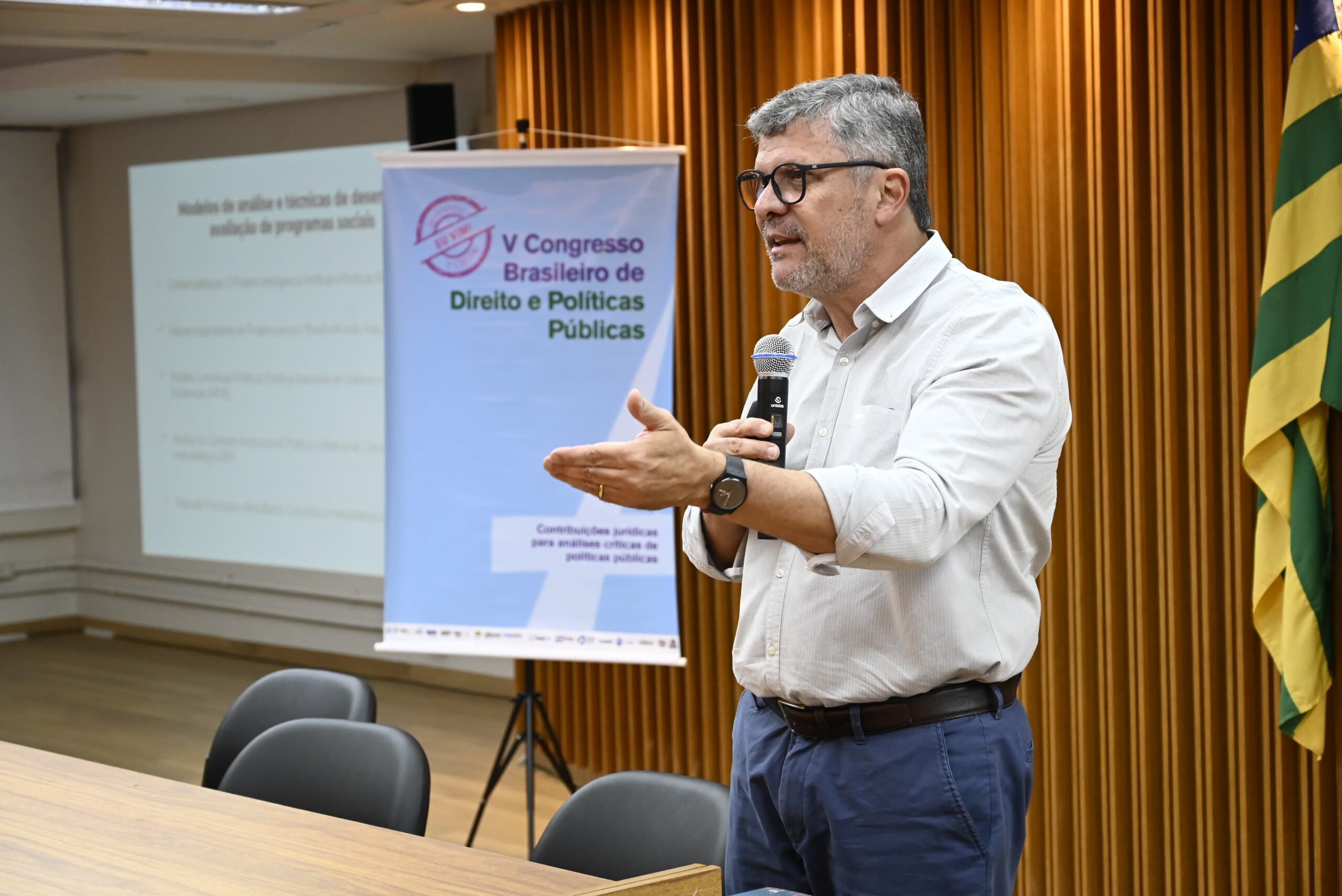 Diretor do CIAP Ministra Oficina sobre desenho de Programas Publicos em Congresso Nacional